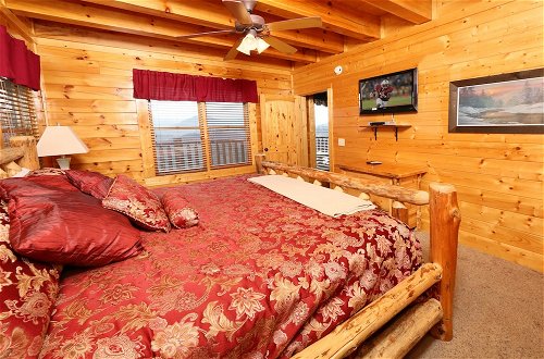 Foto 8 - Wavyleaf Retreat - Four Bedroom Cabin