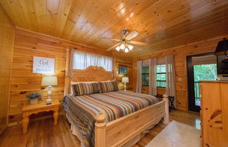 Photo 3 - Drift Away - Two Bedroom Cabin