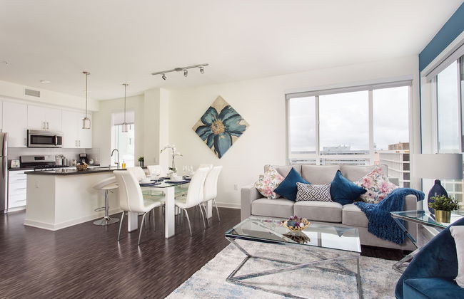 Luxurious 2BD & Den Hollywood Apartment - Foto 15