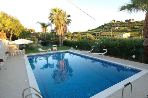 Photo 24 - Holiday Home With Private Pool, Near the Beach