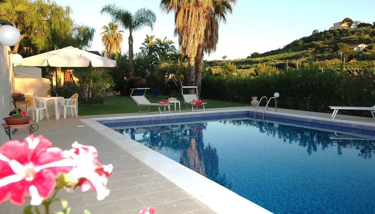 Photo 1 - Holiday Home With Private Pool, Near the Beach