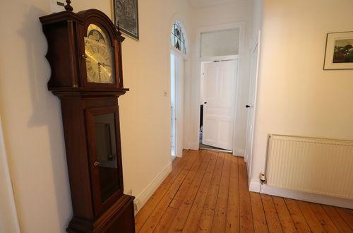 Photo 38 - Period Deco flat in west end