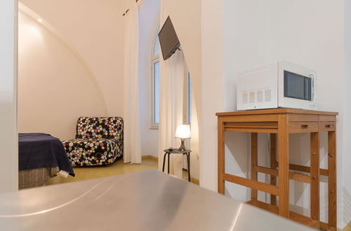 Photo 19 - Piazza Vittorio NETFLIX Apartment