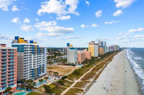 Foto 77 - Hosteeva | 2-BR Oceanfront Views w Pool | Atlantica Towers Condo