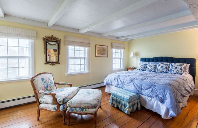 Rockmere Inn - Photo 7