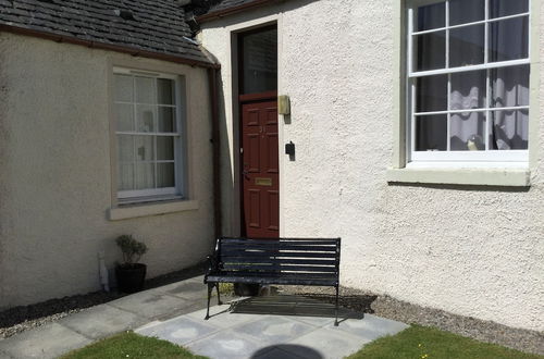 Photo 14 - Inverness Apartments - Courtyard