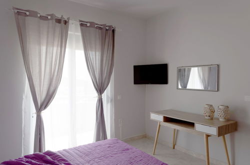 Photo 2 - Paulsia Apartments