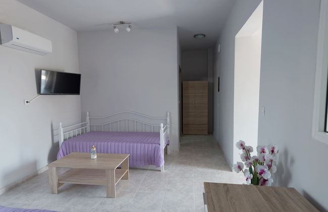 Paulsia Apartments - Photo 8