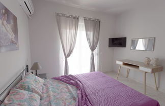 Photo 3 - Paulsia Apartments