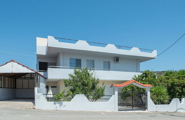 Paulsia Apartments - Photo 1