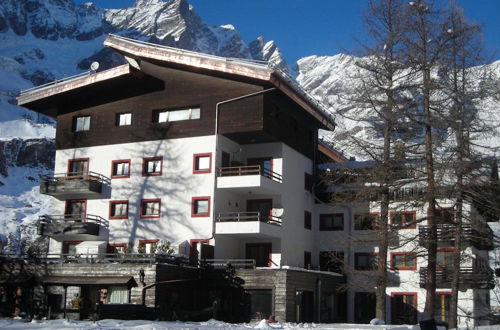 Foto 17 - Contemporary Apartment in Breuil-Cervinia near Ski Area