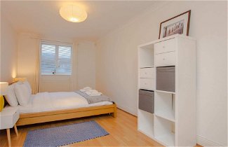 Photo 1 - Contemporary 1 Bedroom Flat in Camberwell Oval