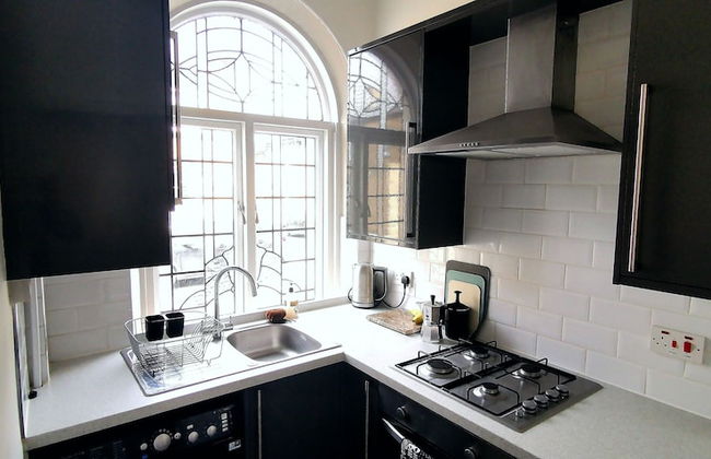 Heritage Millworkers Cosy Cottage - Photo 8