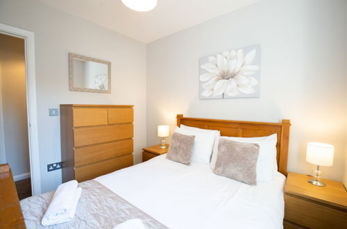 Photo 1 - Velvet 2-bedroom Apartment, Brewery Road, Hoddesdon