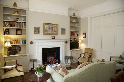 Photo 9 - A Place Like Home - Charming and Elegant Flat in Chelsea