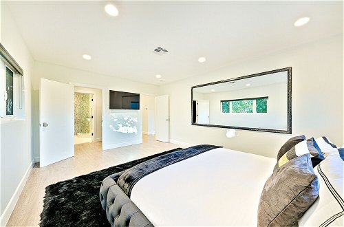 Foto 11 - Beverly Hills Luxury Modern Palace