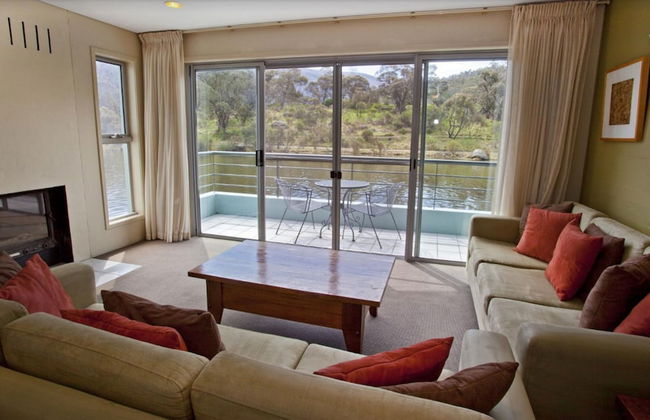 Novotel Lake Crackenback Resort & Spa - Photo 4