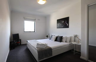 Photo 2 - Extra Large 2 Bedroom Apartment in Melbournes Southbank