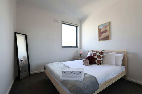 Photo 4 - Extra Large 2 Bedroom Apartment in Melbournes Southbank