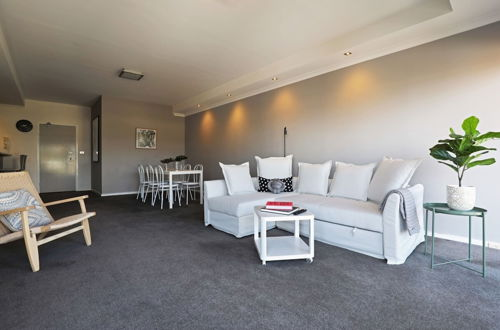 Photo 11 - Extra Large 2 Bedroom Apartment in Melbournes Southbank