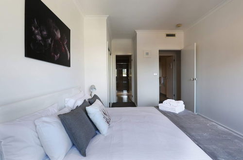 Photo 1 - Extra Large 2 Bedroom Apartment in Melbournes Southbank