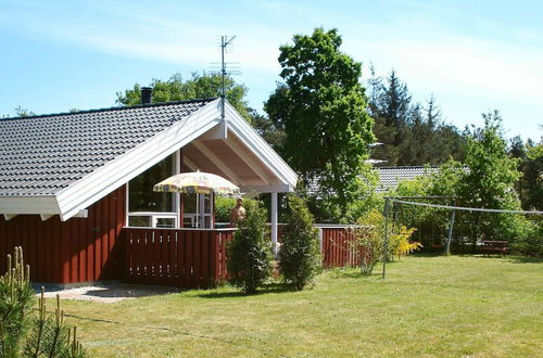 Photo 22 - Unique Seaside Holiday Home in Hadsund near Terrace