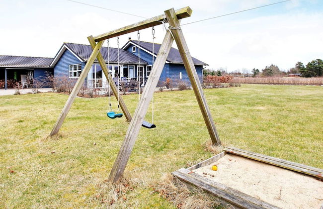 8 Person Holiday Home in Saeby - Foto 14