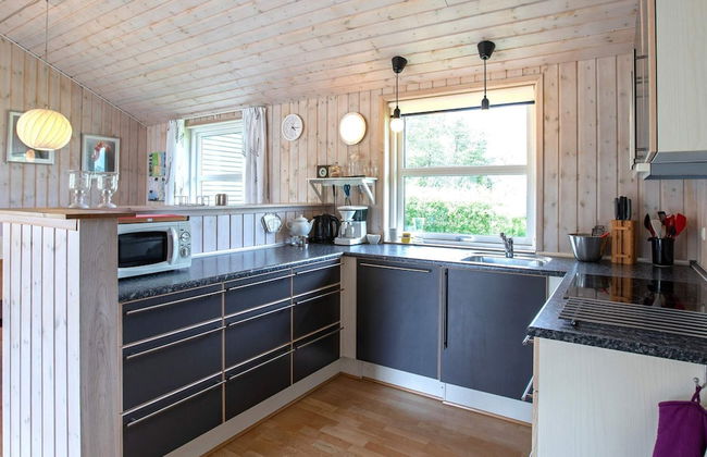 8 Person Holiday Home in Saeby - Foto 9