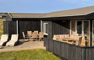 Foto 1 - 6 Person Holiday Home in Lokken