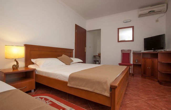 Guest House Medin - Photo 48