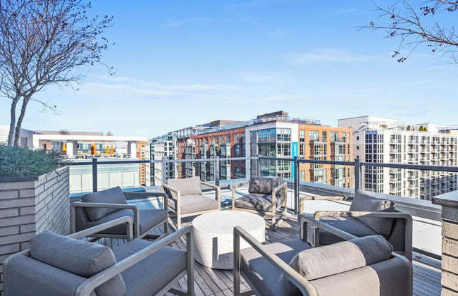 Coda on Half, a Placemakr Experience - Navy Yard - Foto 47