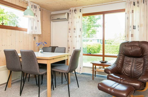 Photo 4 - 4 Person Holiday Home in Juelsminde