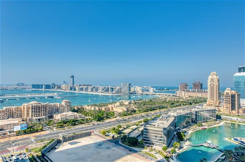 Photo 23 - Maison Privee - Skyline & Sea Vw Nxt to Beach, in Dubai Marina