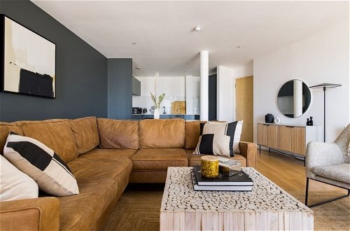 Photo 17 - The Nine Elms Lane Arms - Stunning & Bright 2bdr Flat With Balconies