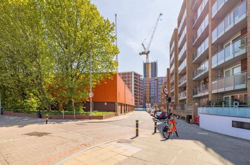 Photo 29 - The Nine Elms Lane Arms - Stunning & Bright 2bdr Flat With Balconies