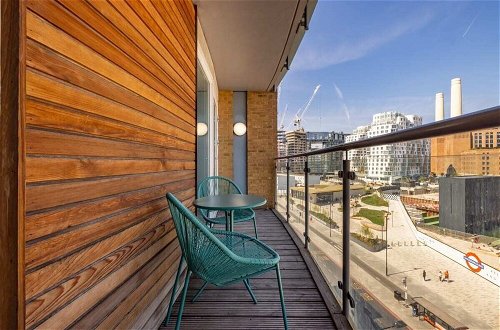 Photo 18 - The Nine Elms Lane Arms - Stunning & Bright 2bdr Flat With Balconies