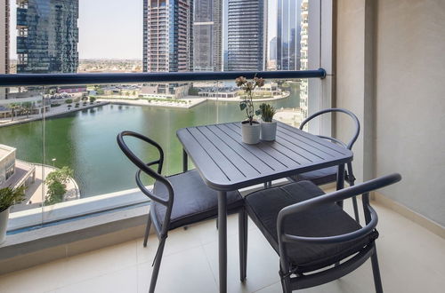 Foto 14 - Superb Studio w/ Lake Views in JLT - Near the Metro