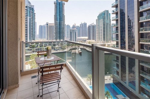 Foto 5 - Modern + Bright 2BR With Dubai Marina Views