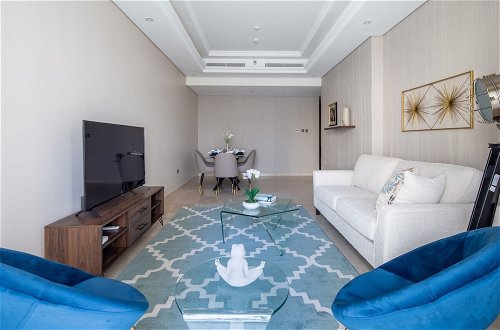 Foto 10 - Modern Luxury Living in This 3BR Apt in Downtown Dubai