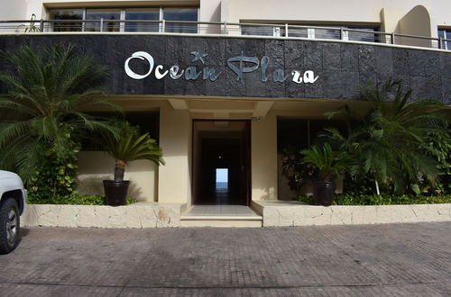 Photo 30 - Ocean Plaza 13 by Praia