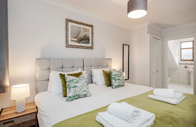 Maidenhead Pet Friendly 4 Bed House - Foto 2