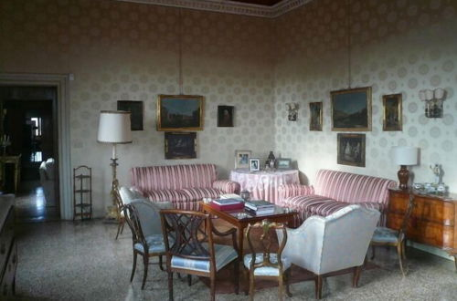 Foto 41 - Luxurious Palazzo in Venice in the Rialto Area With Housekeepercook