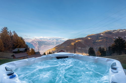 Photo 15 - Chalet Belle Roche Recently Renovated Jacuzzi