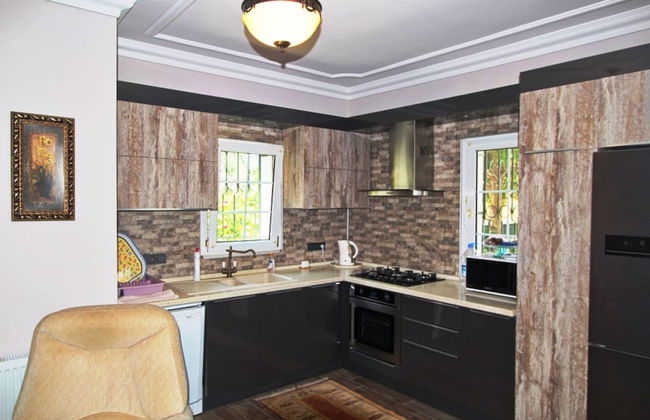 Villa Center - Photo 19