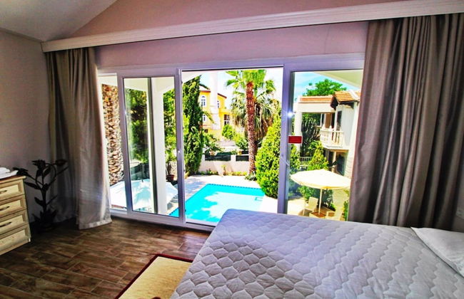 Villa Center - Photo 14
