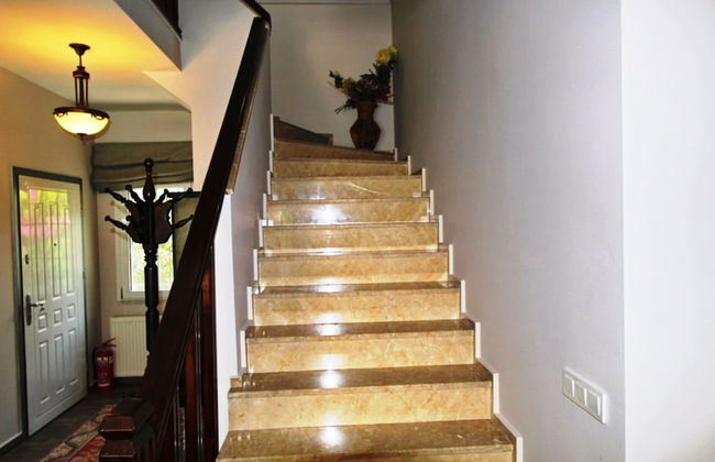 Villa Center - Photo 20