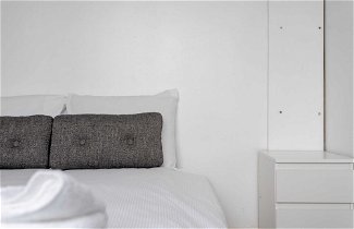 Foto 1 - Fantastic 2 Bedroom near Canary Wharf