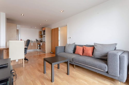 Photo 13 - Fantastic 2 Bedroom near Canary Wharf