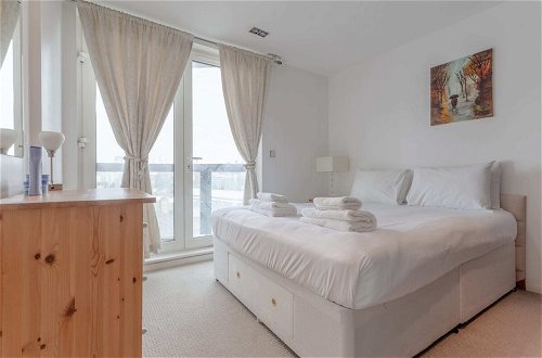 Foto 3 - Fantastic 2 Bedroom near Canary Wharf