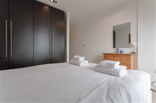 Foto 6 - Fantastic 2 Bedroom near Canary Wharf